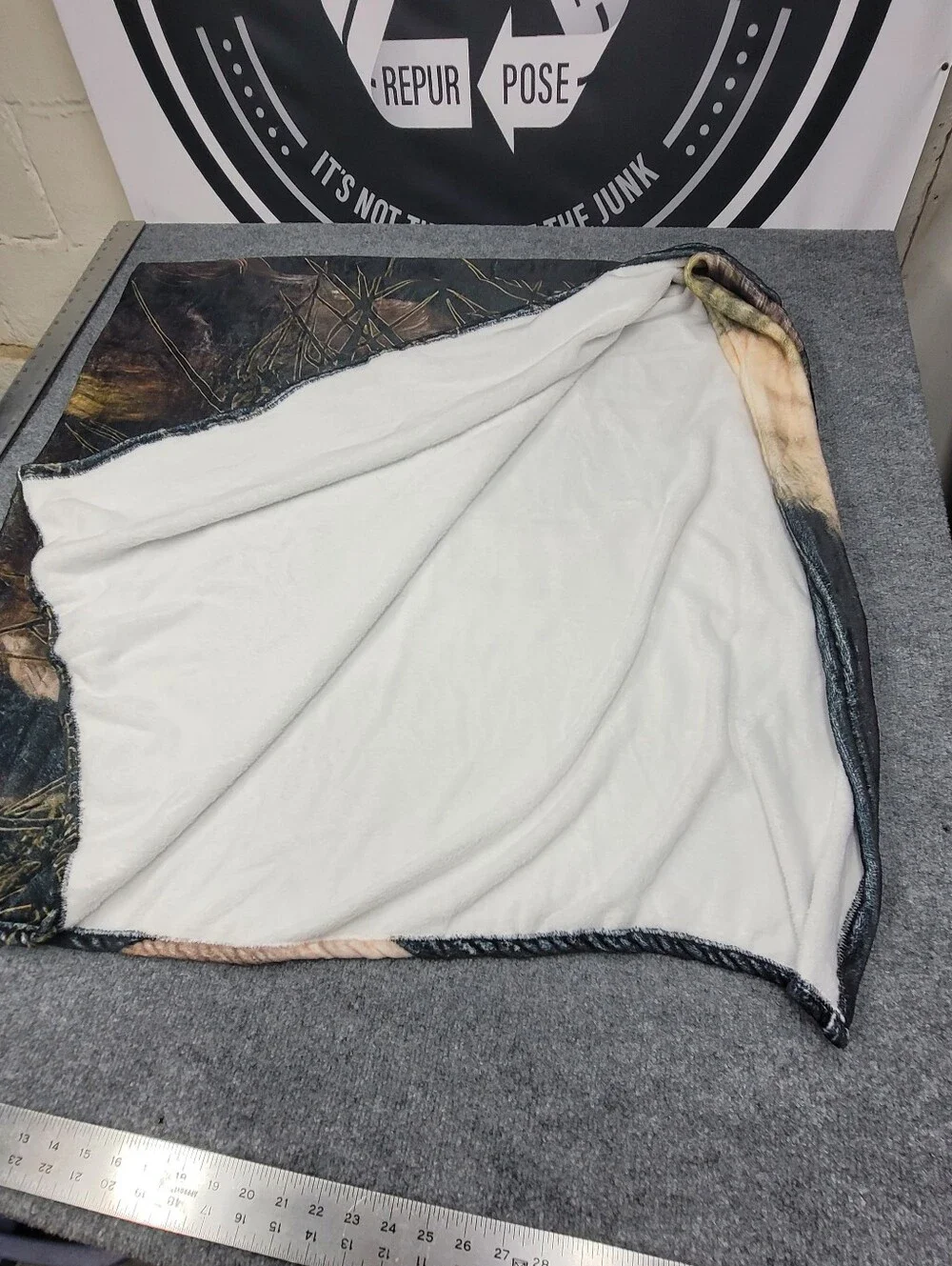 Bison Buffalo Cozy Micro Fiber Throw Blanket 8'x6'